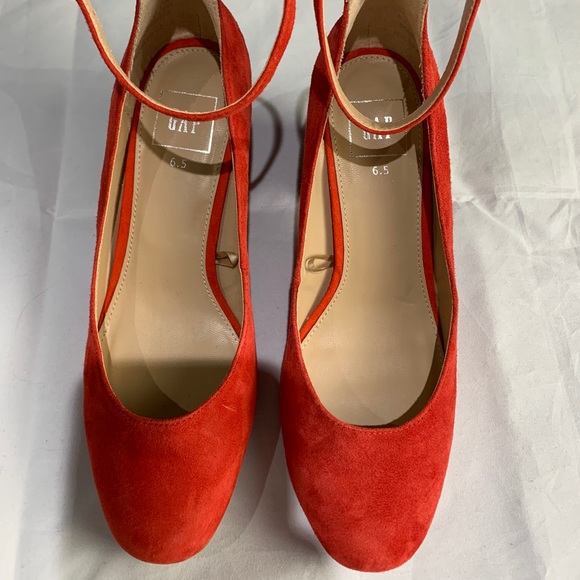 GAP Brick-Red Heels - Picture 5 of 6